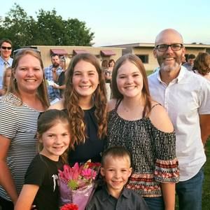 Meet your Posher, Elisha